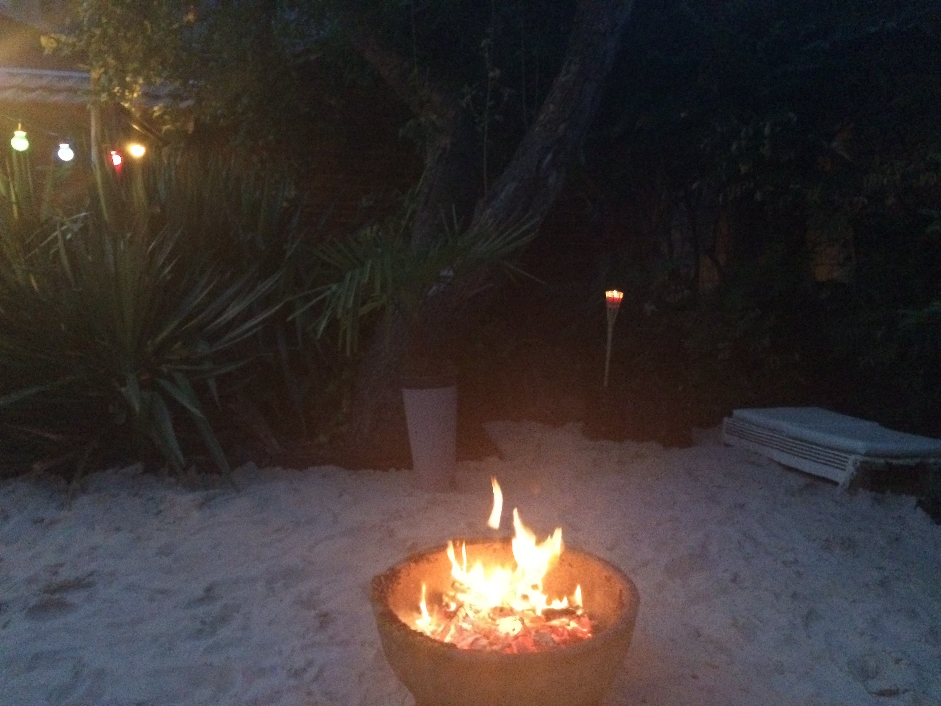 Beach Lounge, Feuer 3